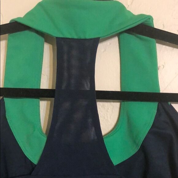 Lululemon top 6 (1164R) - Picture 4 of 4